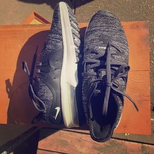 Boys Nike Airmax 3.5